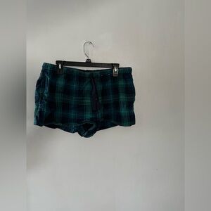 Brand new Old navy, XL, green and dark blue colored plaid shorts